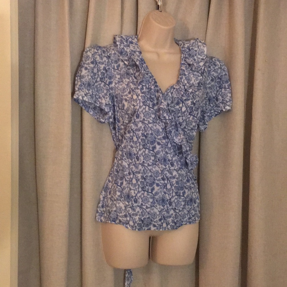 Super cute blue and white floral pattern blouse